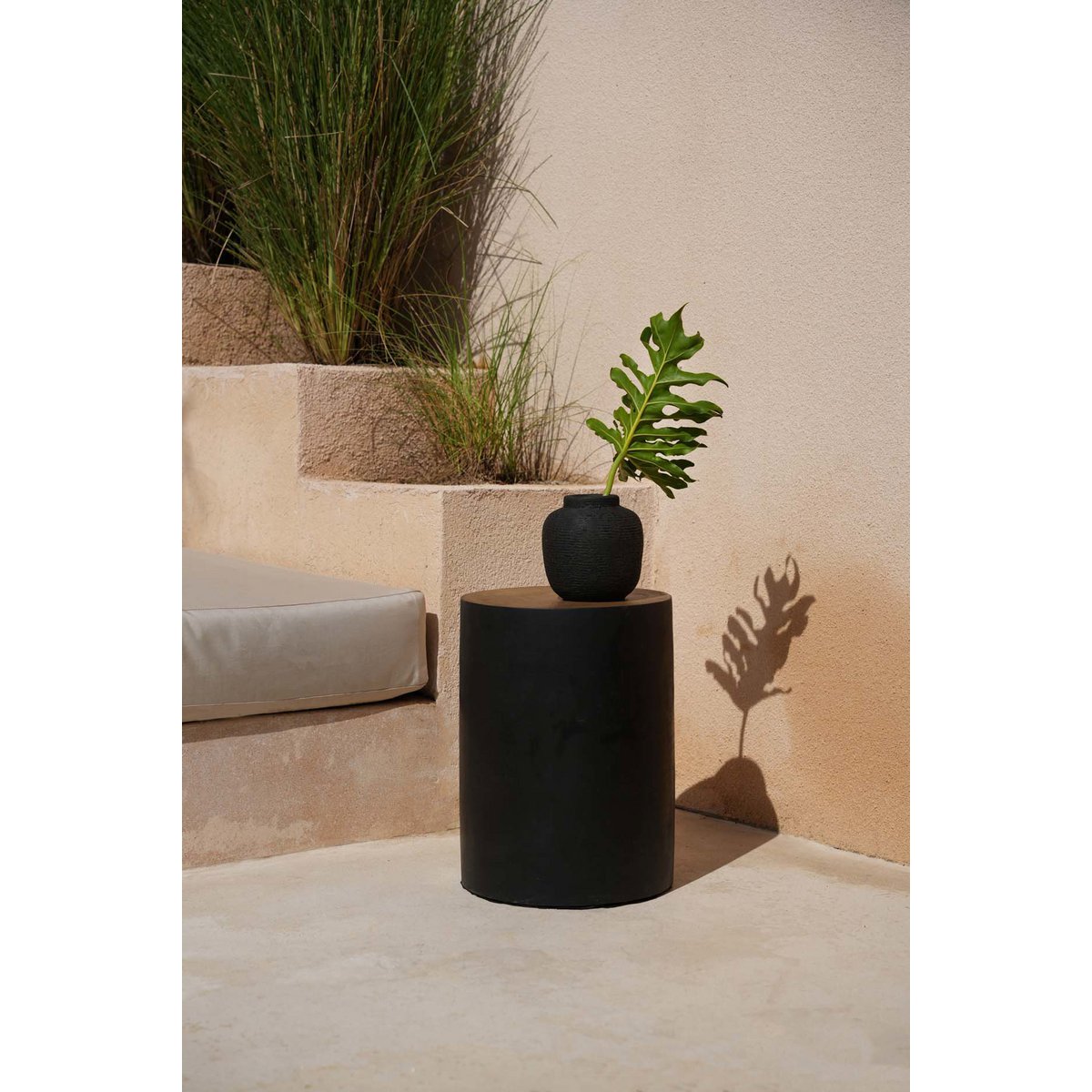 ANKASCHU | Terrakotta | Vase „The Peaky“ – Schwarz, Größe S