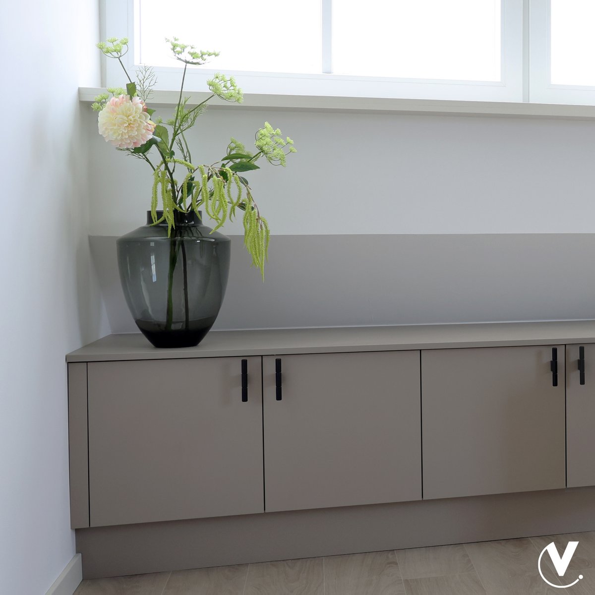 Vase „Tugela“ – Grau, mundgeblasenes Glas